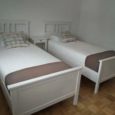 Apartmán Piso Amplio Y Luminoso. Recien Reformado Onís